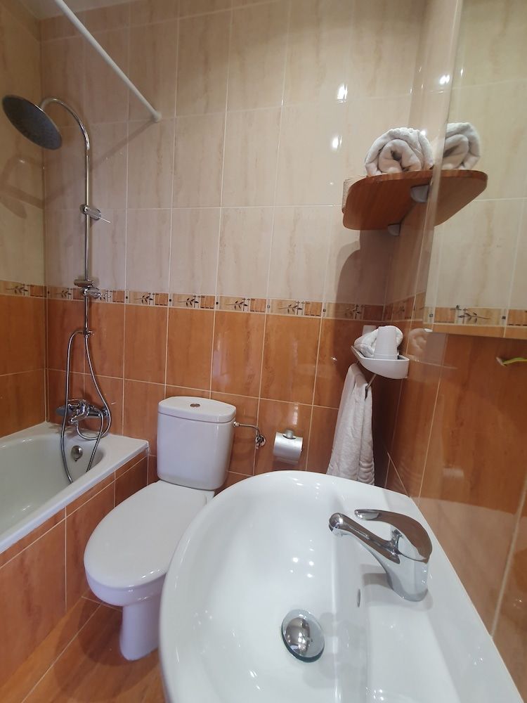 ToledoRooms Palacios Superior Twin Room, Balcony 5