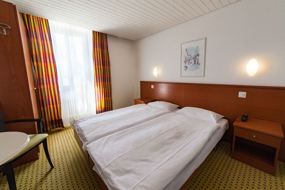 Twin Room Lake View Balcony