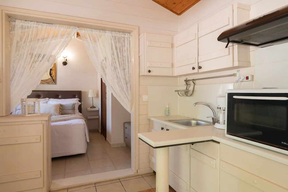 Deluxe Bungalow, Pool View
