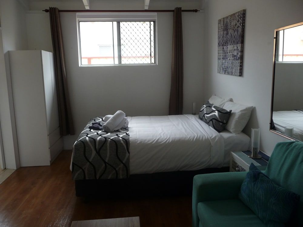 Deluxe Queen Room