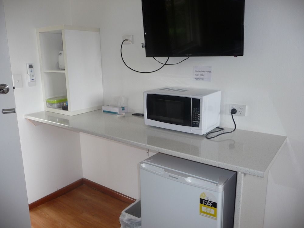 Forster and Wallis Lake Motel Standard Double Room, 1 Queen Bed 7