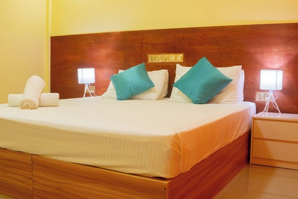 Sands Grand Hotel Deluxe Room 14