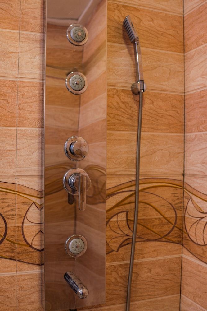 Sands Grand Hotel Deluxe Room 22