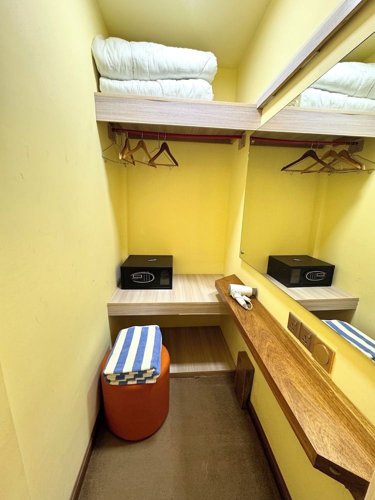 Sands Grand Hotel Deluxe Room 10