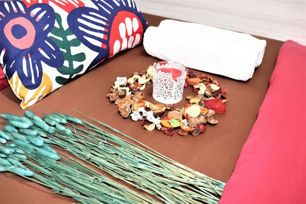 Metrocity Lounge Deluxe Double Room 6