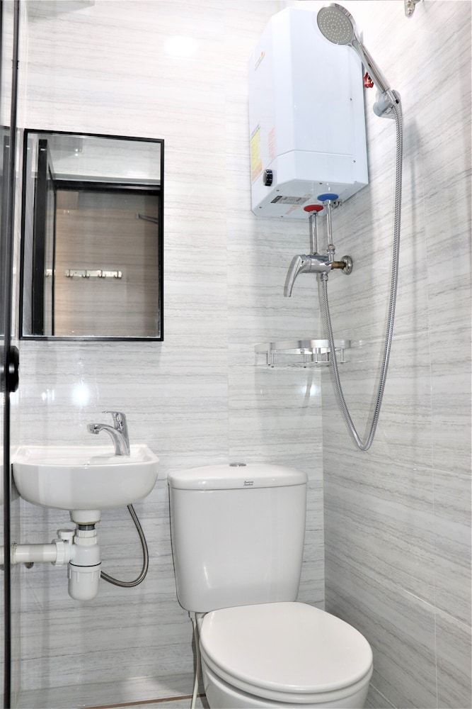 Metrocity Lounge Deluxe Double Room 12