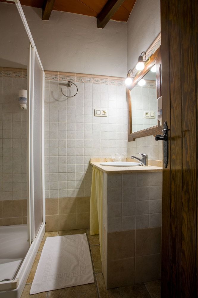 Hostal Valle del Sol Confort Rooms Comfort Double Room, 2 Twin Beds 8