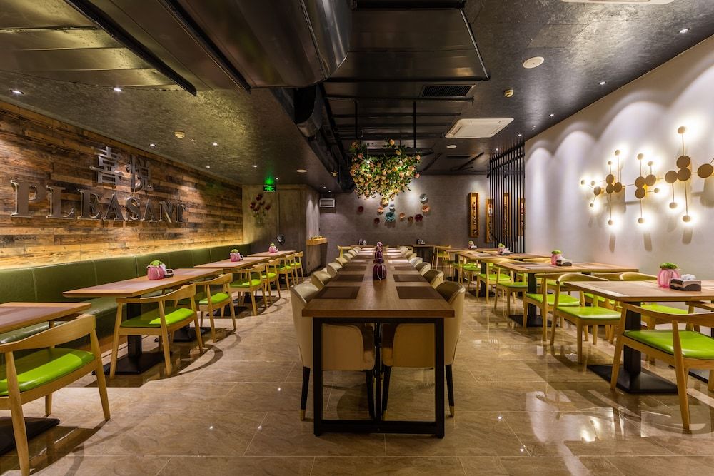 undefined Poltton International Apartment Pazhou 9