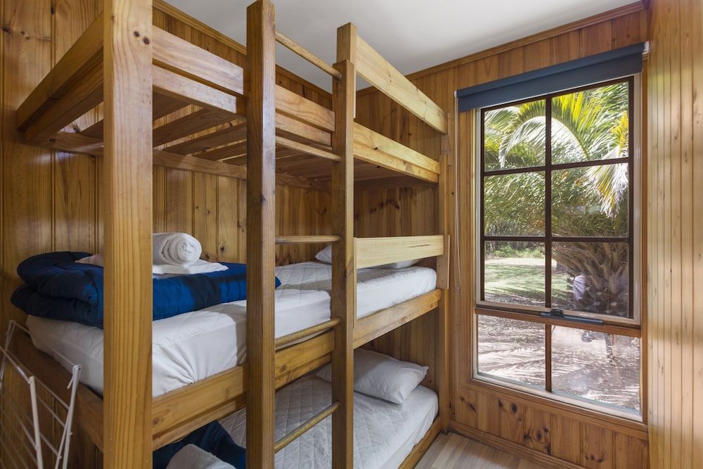 Standard 2 Bedroom Cabin - Olde Town
