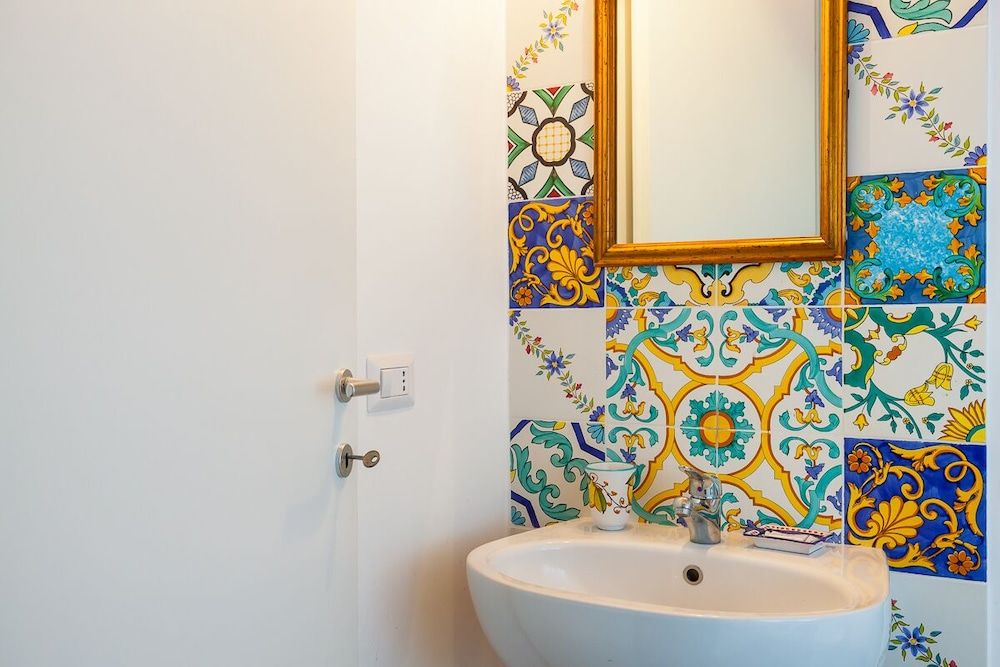 Don Pedro Rooms Vicerè di Toledo in the city center Double Room, 1 King Bed 11