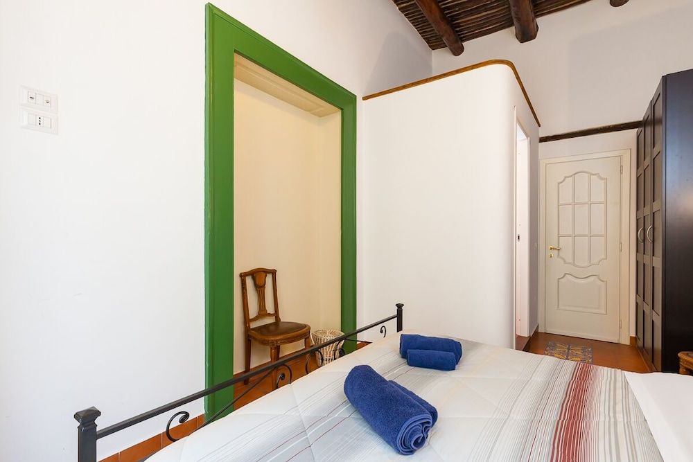 Don Pedro Rooms Vicerè di Toledo in the city center Double Room, 1 King Bed 7