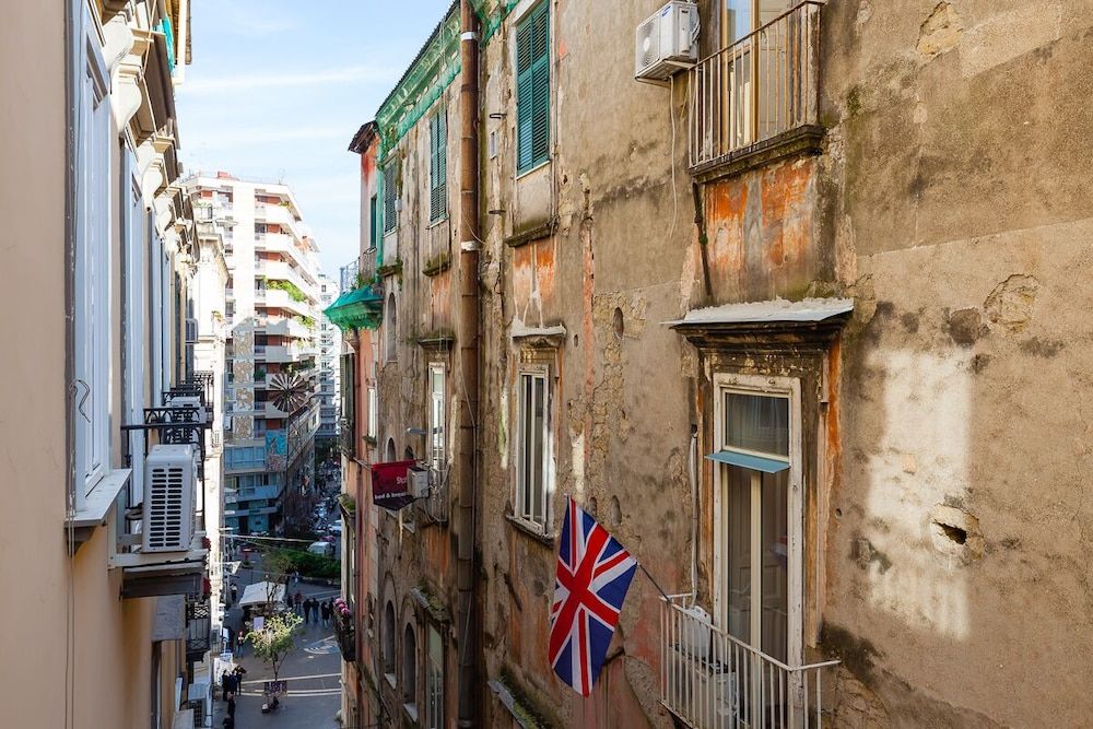 Don Pedro Rooms Vicerè di Toledo in the city center Double Room, 1 King Bed 8