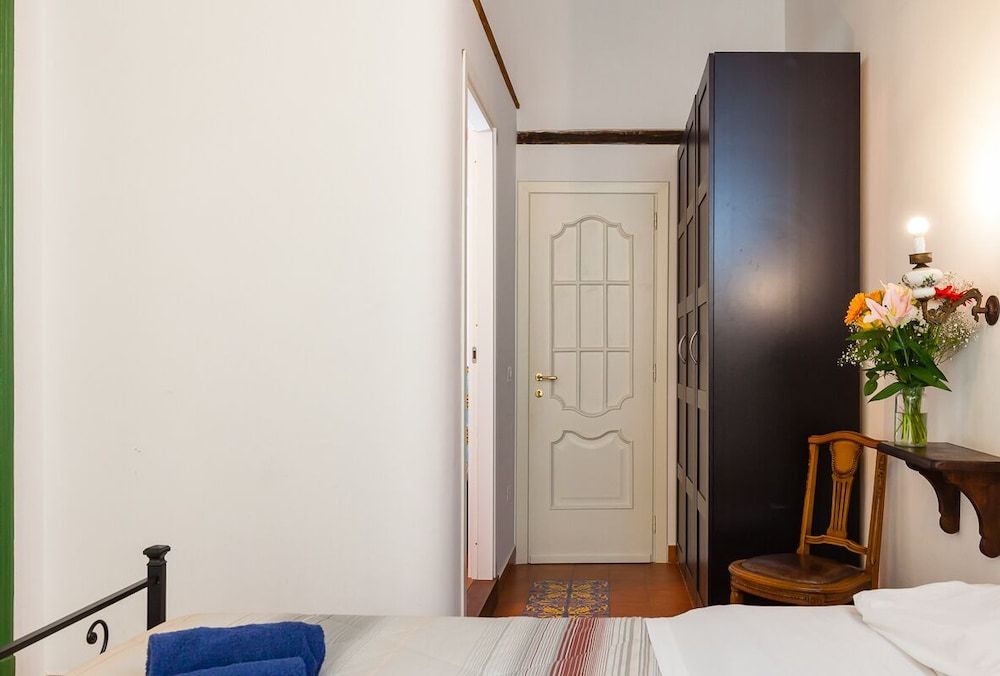 Don Pedro Rooms Vicerè di Toledo in the city center Double Room, 1 King Bed 5