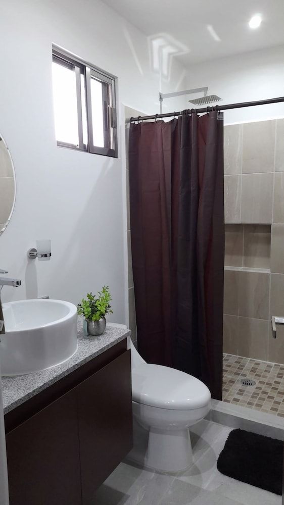 Gorgeous Apartment Hoestel Long Island! Condo, 2 Bedrooms, Balcony, Garden View 13