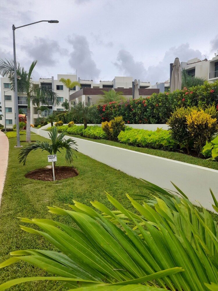 Gorgeous Apartment Hoestel Long Island! Condo, 2 Bedrooms, Balcony, Garden View 25