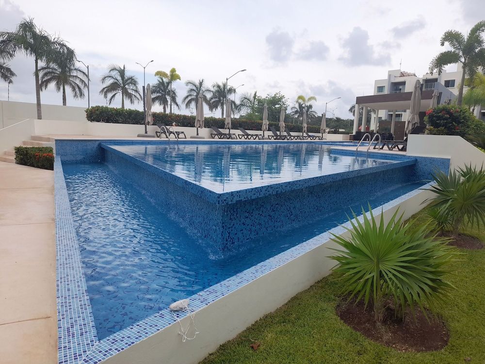 Gorgeous Apartment Hoestel Long Island! Condo, 2 Bedrooms, Balcony, Garden View 28