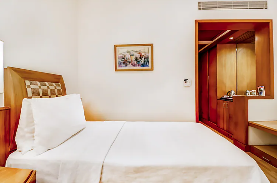 Trident Chennai International Airport Trident Club Room 3