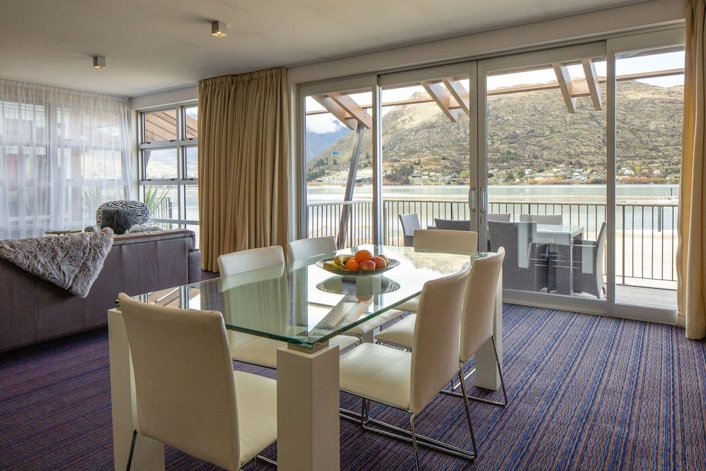 undefined Hello QT Marina 4