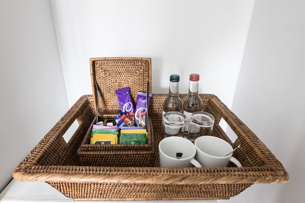 Queens Arms Cosy & Comfy Double 3