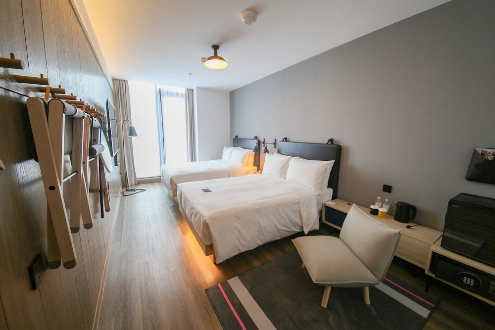 Moxy Shanghai Hongqiao NECC Standard Double Room