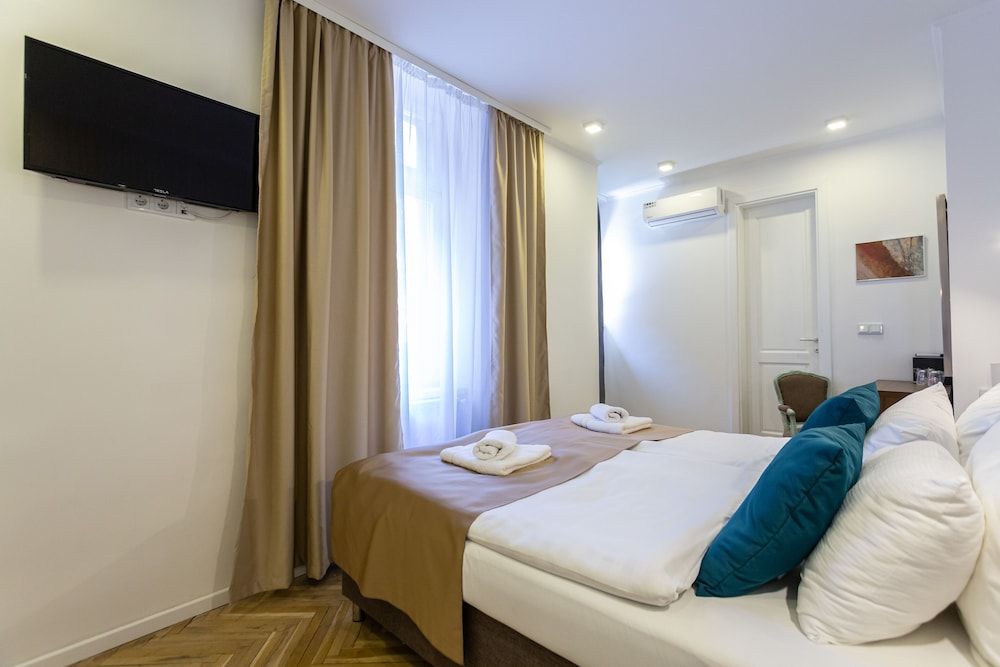 Hotel Petrakija Deluxe Double or Twin Room 12