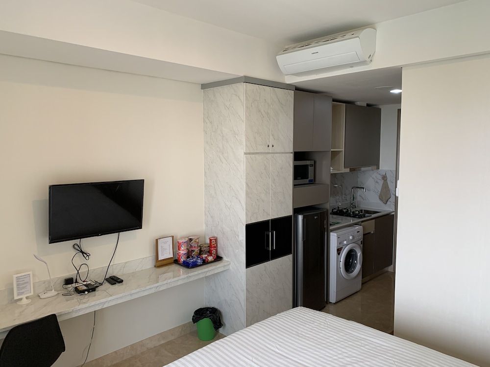 Gold Coast PIK Bahama Sea View Apartments Deluxe Studio, 1 King Bed 3