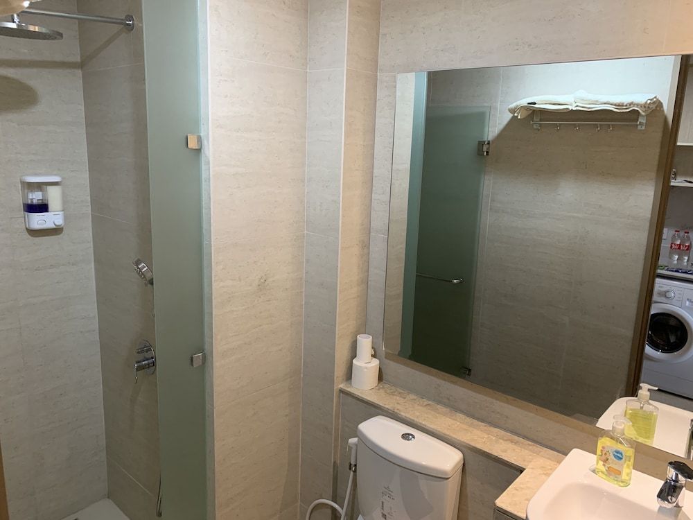 Gold Coast PIK Bahama Sea View Apartments Deluxe Studio, 1 King Bed 6