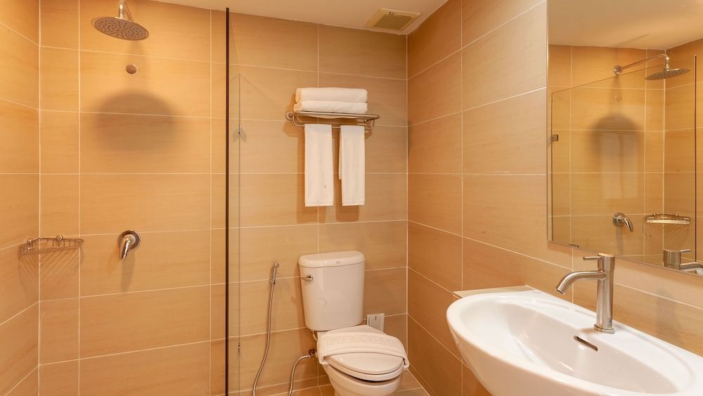 B2 Nakhon Si Thammarat Premier Superior Twin Room 5
