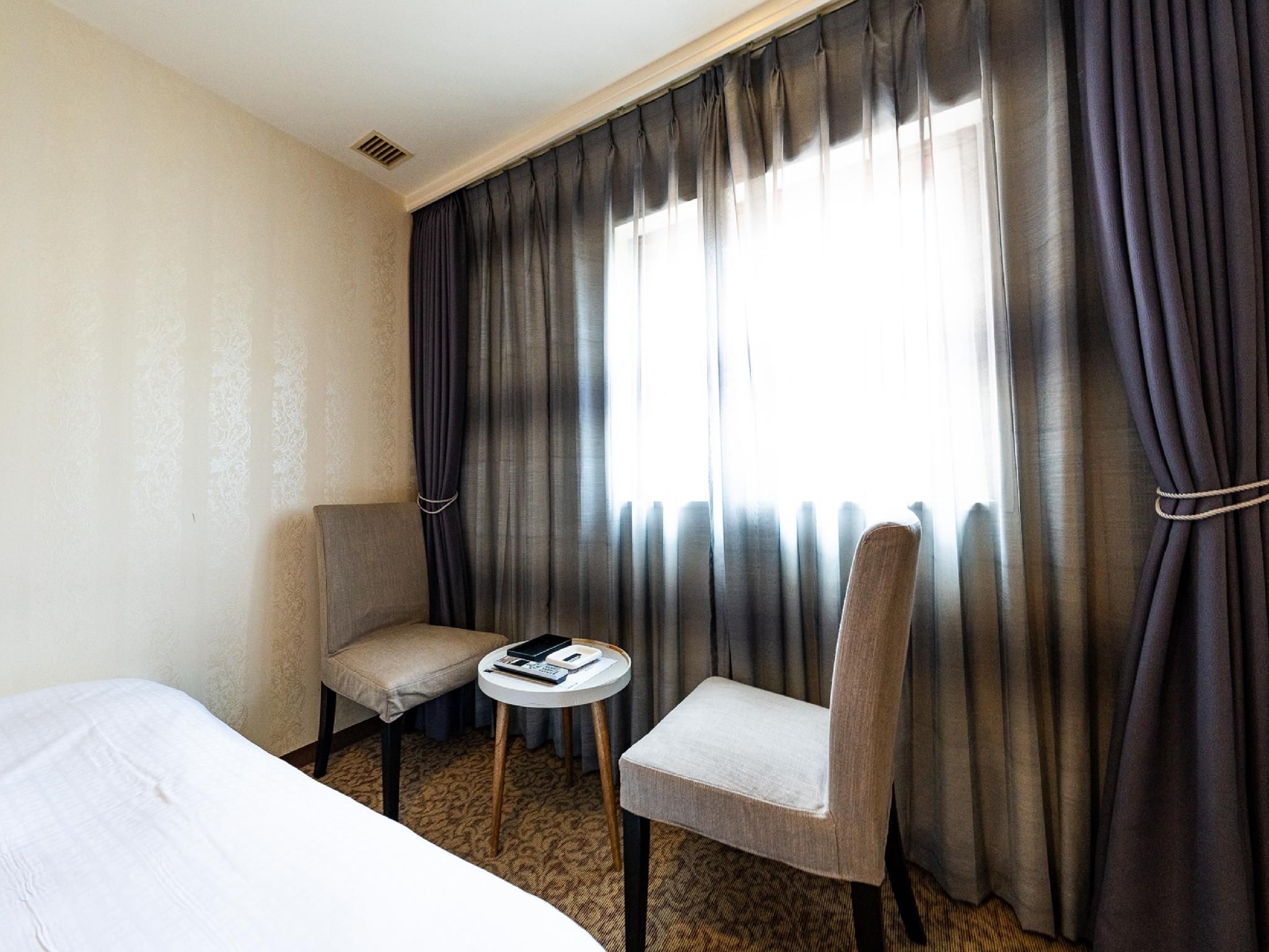 Orda Hotel Basic Double Room 4