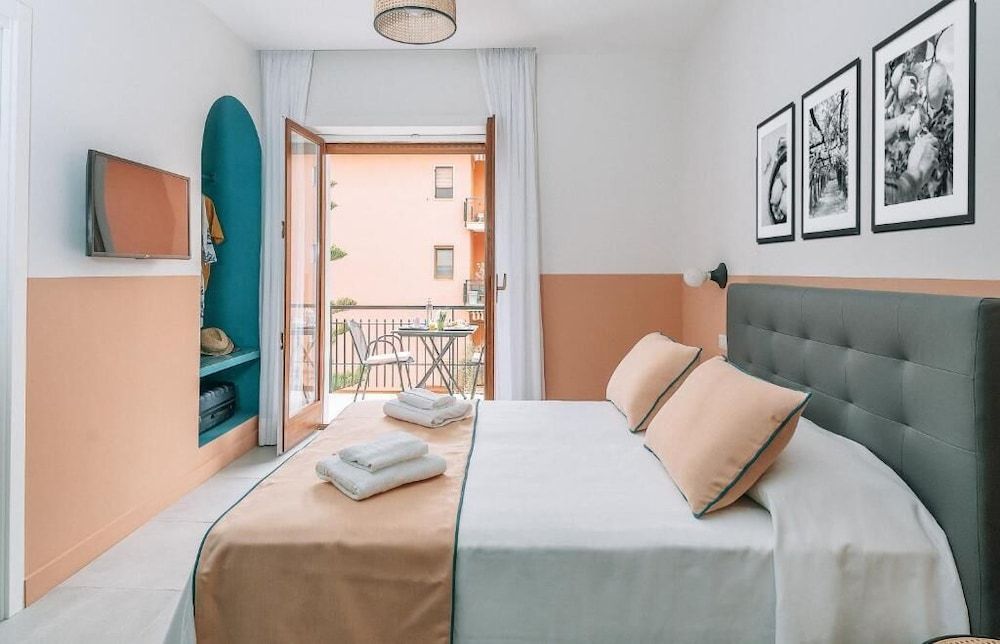 undefined Sorrento Colors&Suites 3