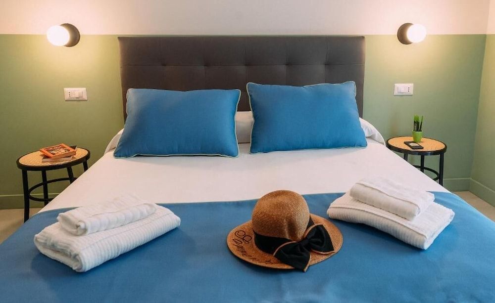undefined Sorrento Colors&Suites 9