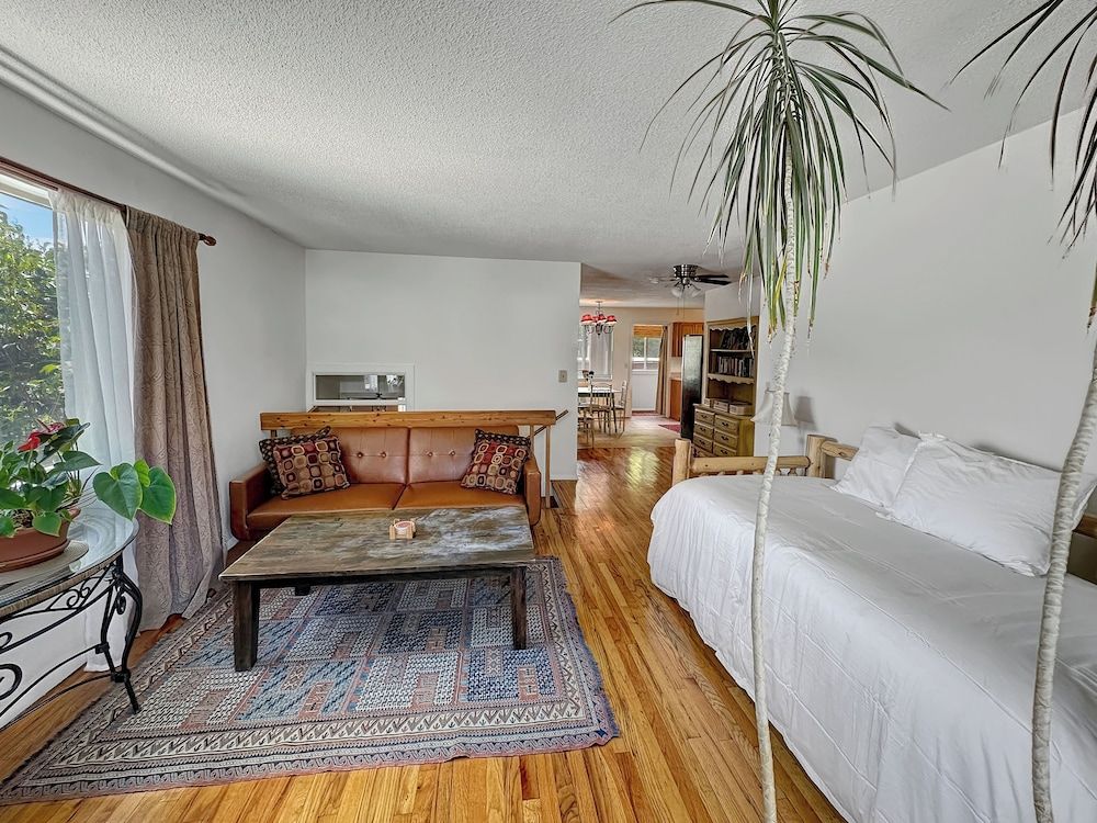 Rocky Mountain Inn Comfort Loft 3