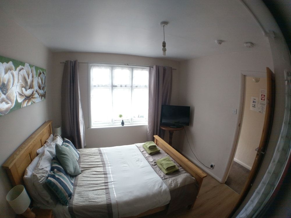 The Rifle Volunteer Double Room, Ensuite 3