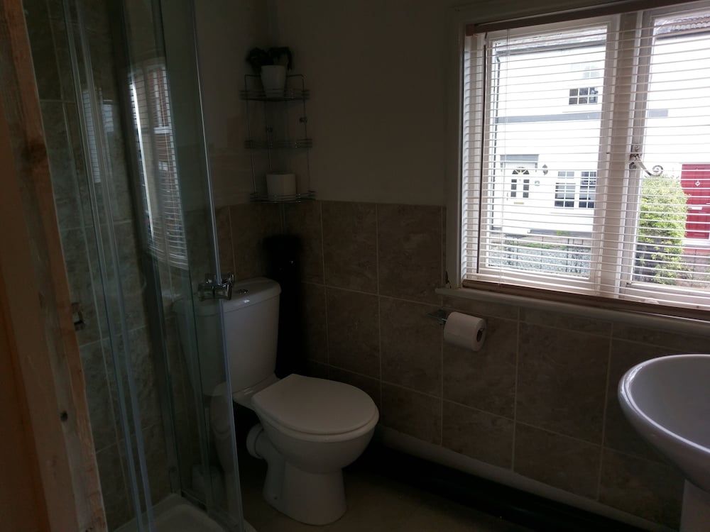 The Rifle Volunteer Double Room, Ensuite 7