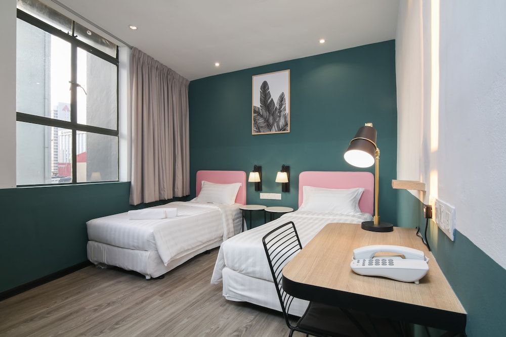 undefined Season Point Hotel 6