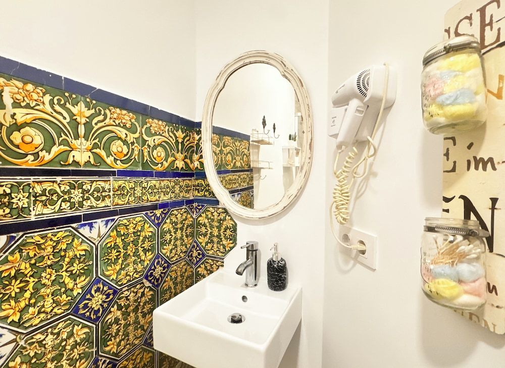 Palace House Hércules Traditional Apartment 8