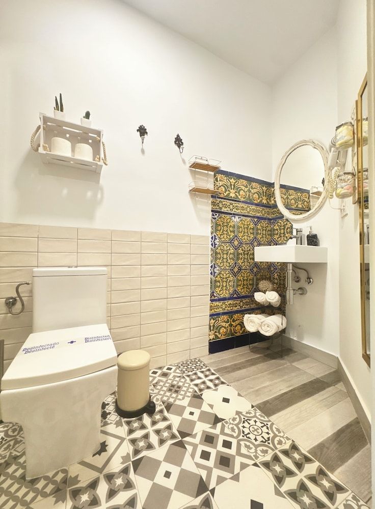 Palace House Hércules Traditional Apartment 3