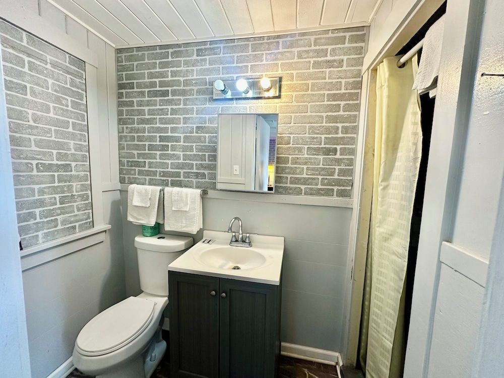 Des Plaines Motel By OYO O'Hare Airport Chicago Room, 1 King Bed, Non Smoking 4