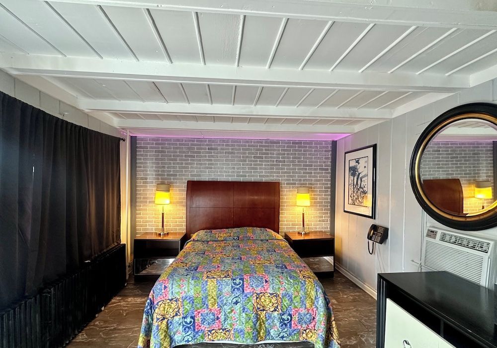 Des Plaines Motel By OYO O'Hare Airport Chicago Room, 1 King Bed, Non Smoking 2