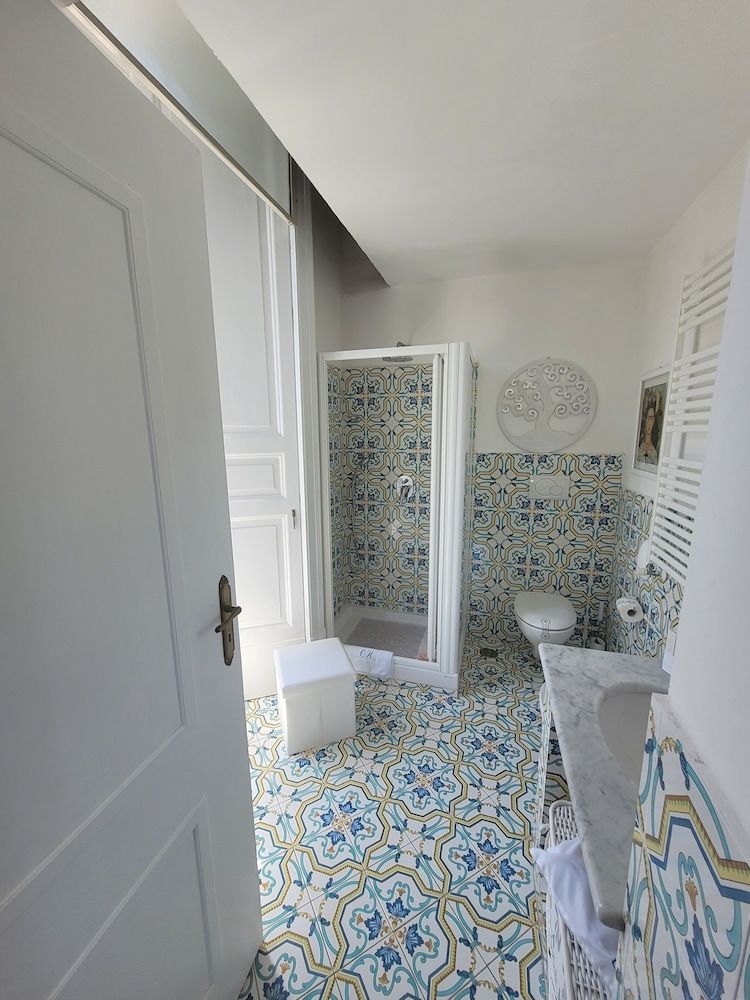 Caluga House Deluxe Double Room 3