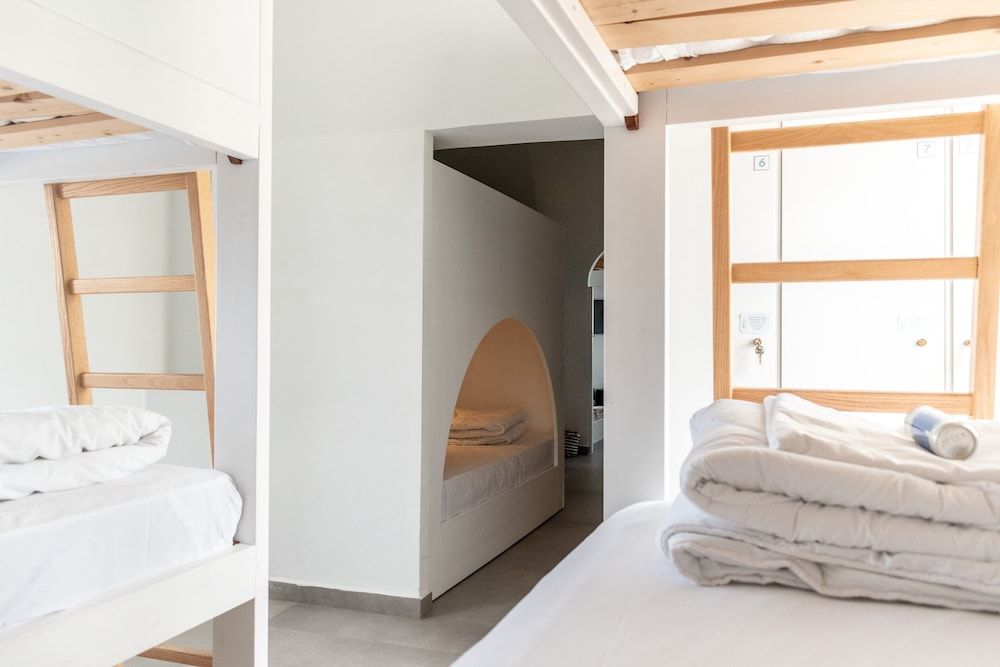 undefined Central Oia Hostel 8