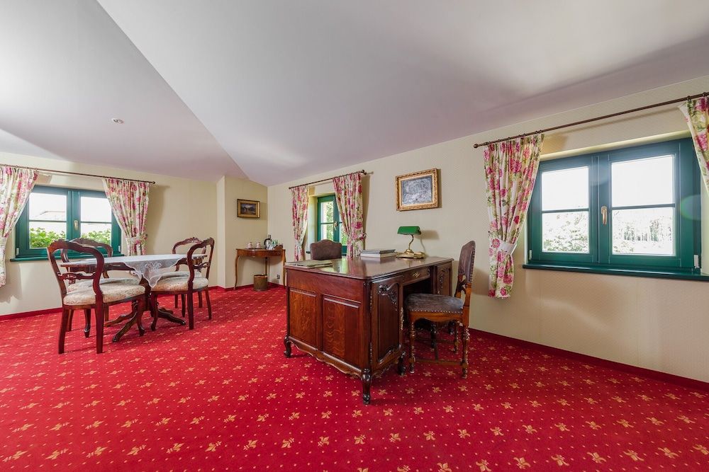 Boutique Hotel Pri Mlyne Suite, Bathtub, Garden View (Jacuzzi) 4