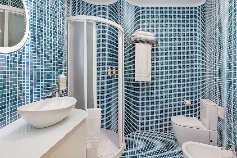 In Porto Gallery Guesthouse Family Quadruple Room 4