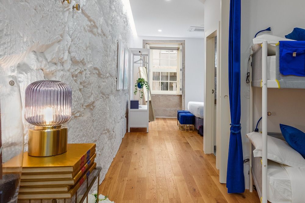 In Porto Gallery Guesthouse Family Quadruple Room 5