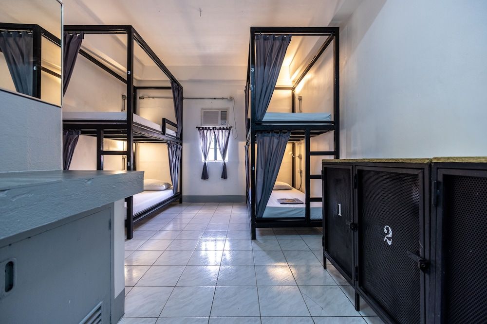 undefined Mad Monkey Cebu City - Adults Only 2