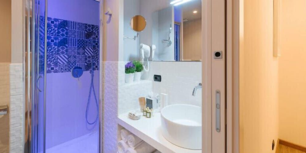 Etruska Luxury Trastevere Classic Triple Room 6