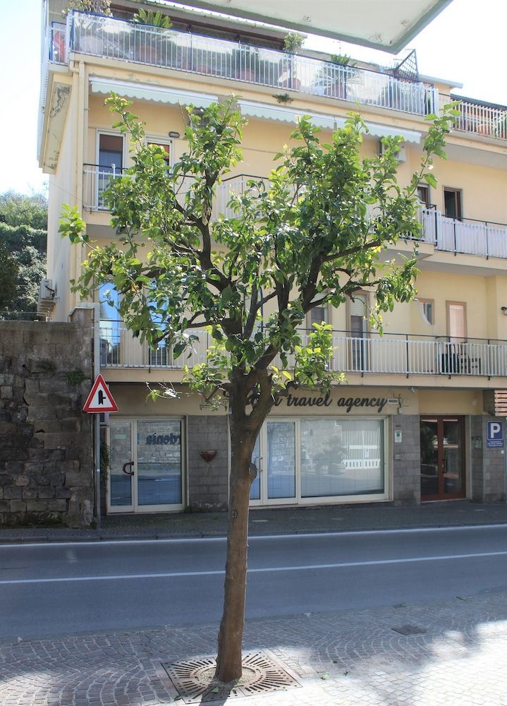 undefined Sorrento Comfort Rooms 4