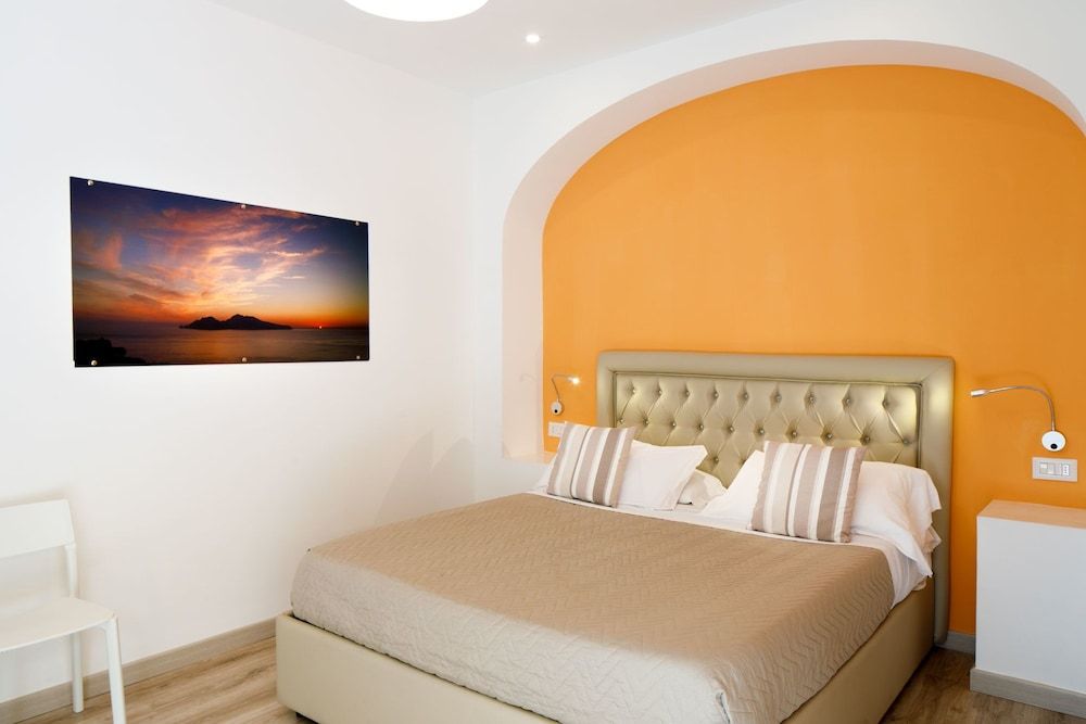 undefined Sorrento Comfort Rooms 8