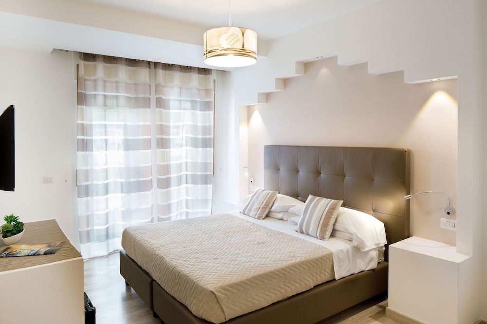 undefined Sorrento Comfort Rooms 2