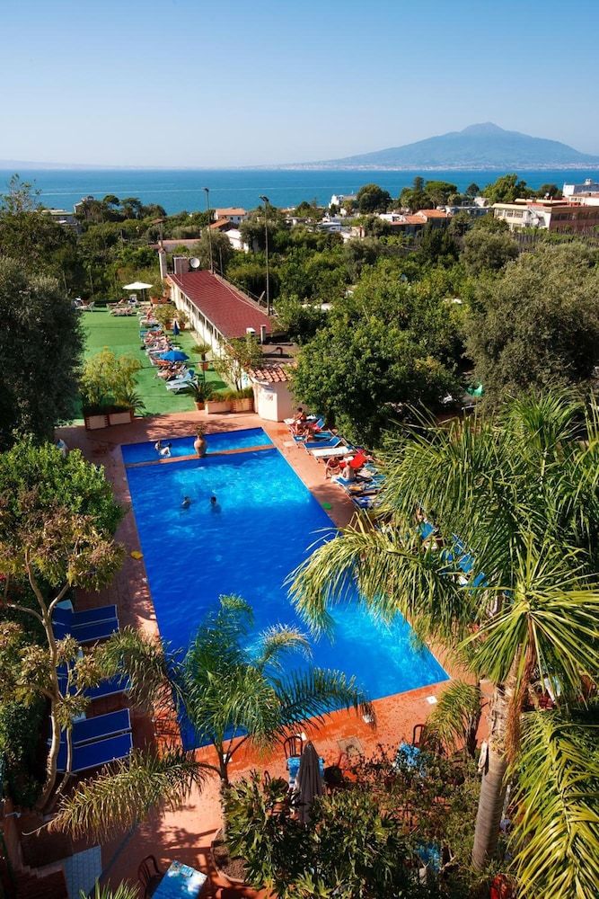 undefined Sorrento Comfort Rooms 6
